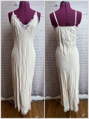 Gianni Bini size 6 cream colored maxi slip dress